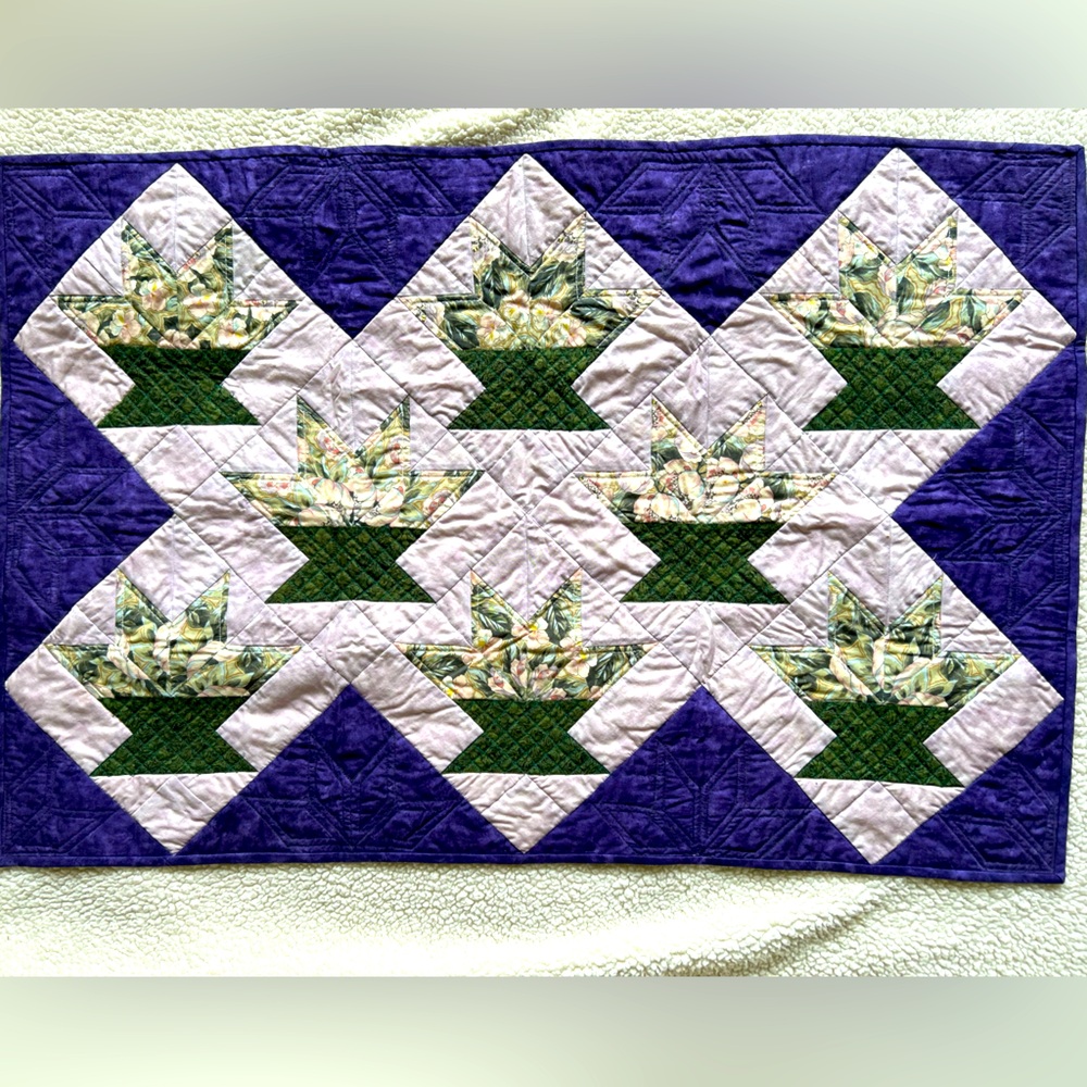 Handmade quilt throw/wall hanging